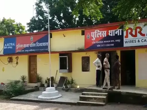 रायपुर : आग से जलाकर पत्नी ने की पति की हत्या रायपुर : आग से जलाकर पत्नी ने की पति की हत्या