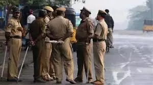 Punjab: देर रात पुलिस ने चप्पे-चप्पे पर लगा दिए नाके, लोगों से की यह अपील Punjab: देर रात पुलिस ने चप्पे-चप्पे पर लगा दिए नाके, लोगों से की यह अपील
