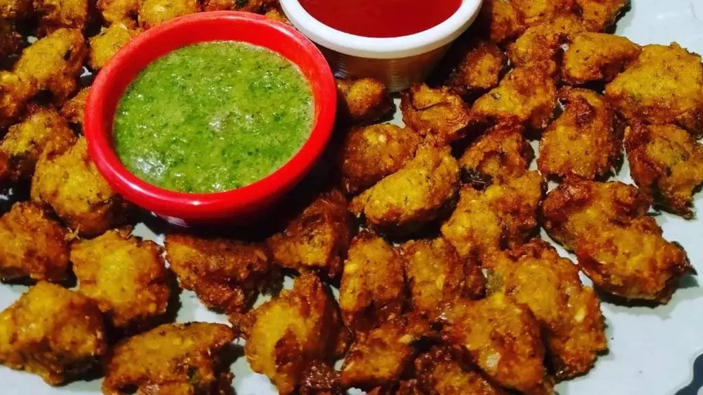 Moong Dal Pakode : मूंग दाल से तैयार करें स्वादिष्ट पकौड़े Moong Dal Pakode : मूंग दाल से तैयार करें स्वादिष्ट पकौड़े