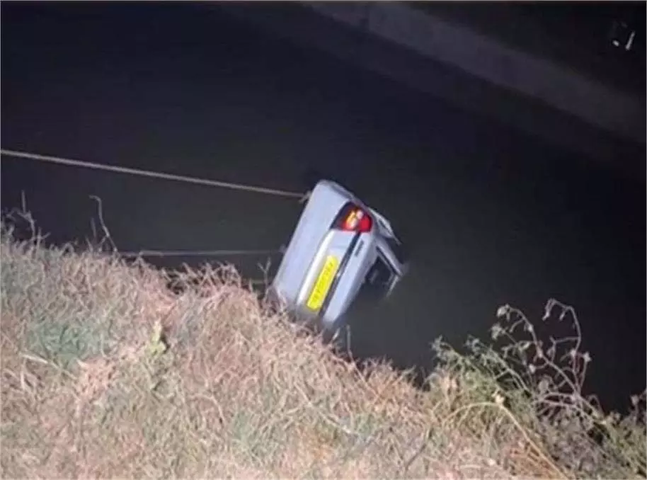 Punjab News: ड्राइविंग सीखते वक्त कार बेकाबू, नहर में डूबे 3 युवक Punjab News: ड्राइविंग सीखते वक्त कार बेकाबू, नहर में डूबे 3 युवक