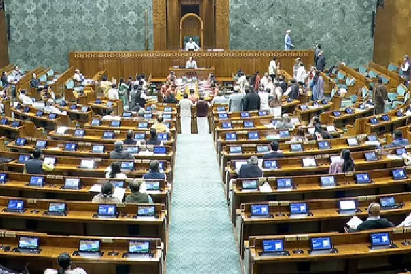 Lok Sabha में आज SIR पर अहम बहस होगी Lok Sabha में आज SIR पर अहम बहस होगी