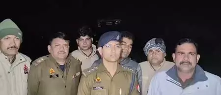 पुलिस से मुठभेड़ के बाद दो बदमाश गिरफ्तार, गोली लगने से घायल पुलिस से मुठभेड़ के बाद दो बदमाश गिरफ्तार, गोली लगने से घायल
