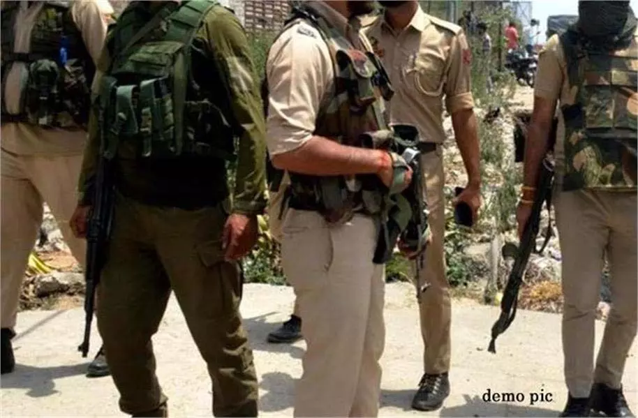 Jammu-Kashmir: Police के हाथ लगी बड़ी कामयाबी, लापता महिला सुरक्षित बरामद Jammu-Kashmir: Police के हाथ लगी बड़ी कामयाबी, लापता महिला सुरक्षित बरामद
