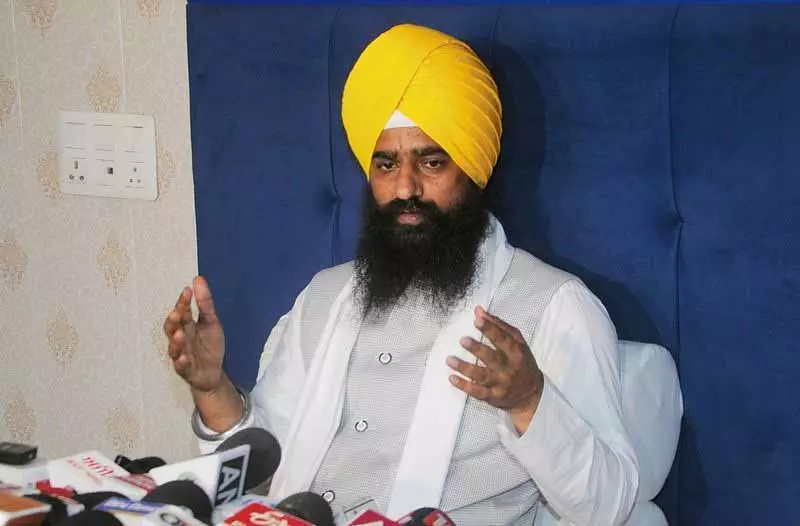 Akal Takht ने केंद्र से वीर बाल दिवस का नाम बदलकर साहिबजादे शहादत दिवस करने का आग्रह किया Akal Takht ने केंद्र से वीर बाल दिवस का नाम बदलकर साहिबजादे शहादत दिवस करने का आग्रह किया
