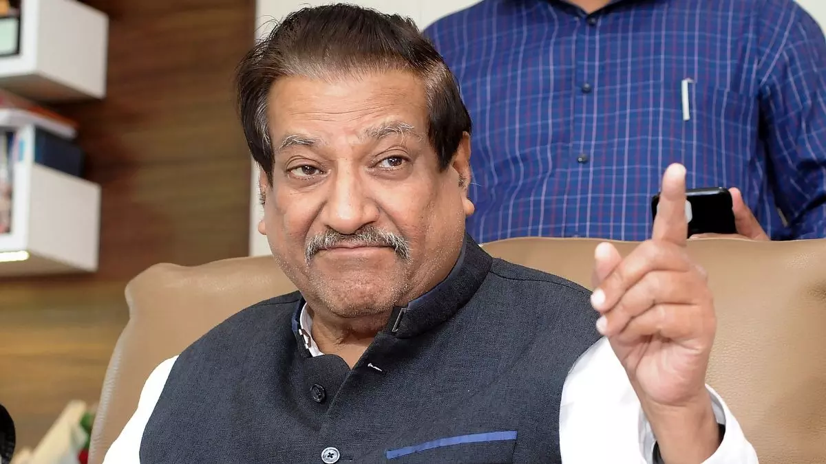 Mumbai: इंडिगो संकट को लेकर पृथ्वीराज चव्हाण ने की केंद्र सरकार की आलोचना Mumbai: इंडिगो संकट को लेकर पृथ्वीराज चव्हाण ने की केंद्र सरकार की आलोचना