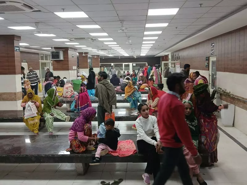 Sirsa में ज़्यादातर डॉक्टर हड़ताल पर हैं, लेकिन सेवाओं पर ज़्यादा असर नहीं पड़ा Sirsa में ज़्यादातर डॉक्टर हड़ताल पर हैं, लेकिन सेवाओं पर ज़्यादा असर नहीं पड़ा
