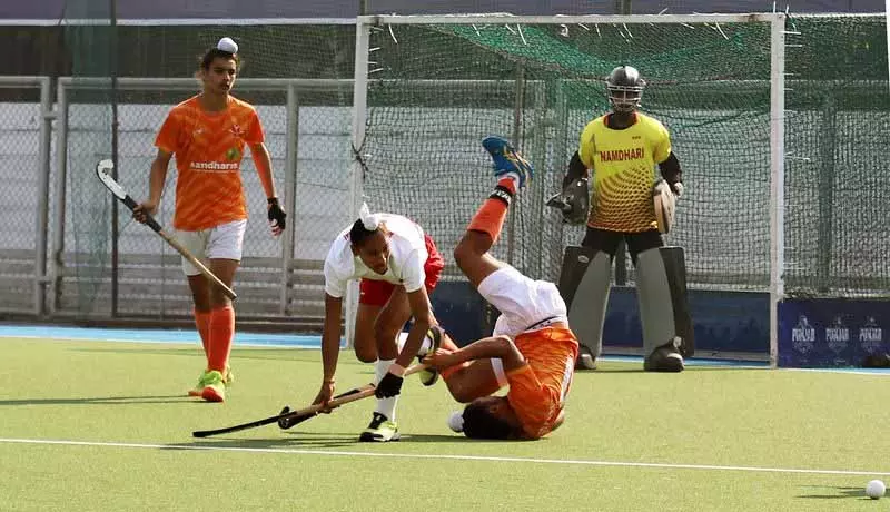 Jalandhar: नवल टाटा हॉकी एकेडमी ने बॉयज़ हॉस्टल लखनऊ को 3-1 से हराया Jalandhar: नवल टाटा हॉकी एकेडमी ने बॉयज़ हॉस्टल लखनऊ को 3-1 से हराया
