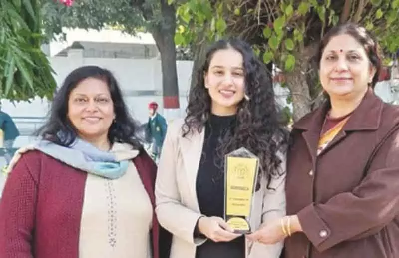 DPS जम्मू की पूर्व छात्रा नव्या गुप्ता ने पहले प्रयास में सीए परीक्षा पास की DPS जम्मू की पूर्व छात्रा नव्या गुप्ता ने पहले प्रयास में सीए परीक्षा पास की