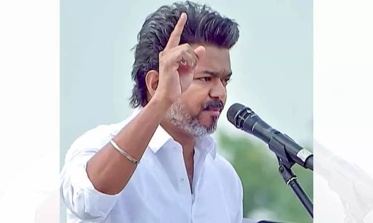 TVK प्रमुख विजय ने कहा, DMK सरकार को केंद्र शासित प्रदेश सरकार से सीखना चाहिए TVK प्रमुख विजय ने कहा, DMK सरकार को केंद्र शासित प्रदेश सरकार से सीखना चाहिए