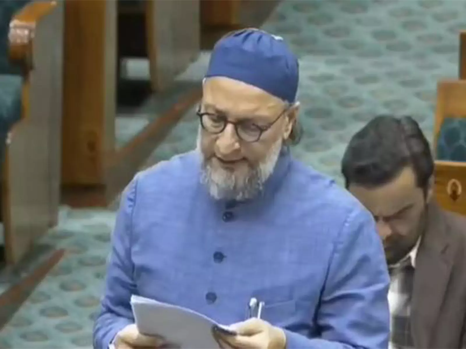 Owaisi ने कहा- किसी को पूजा के लिए मजबूर नहीं किया जा सकता Owaisi ने कहा- किसी को पूजा के लिए मजबूर नहीं किया जा सकता