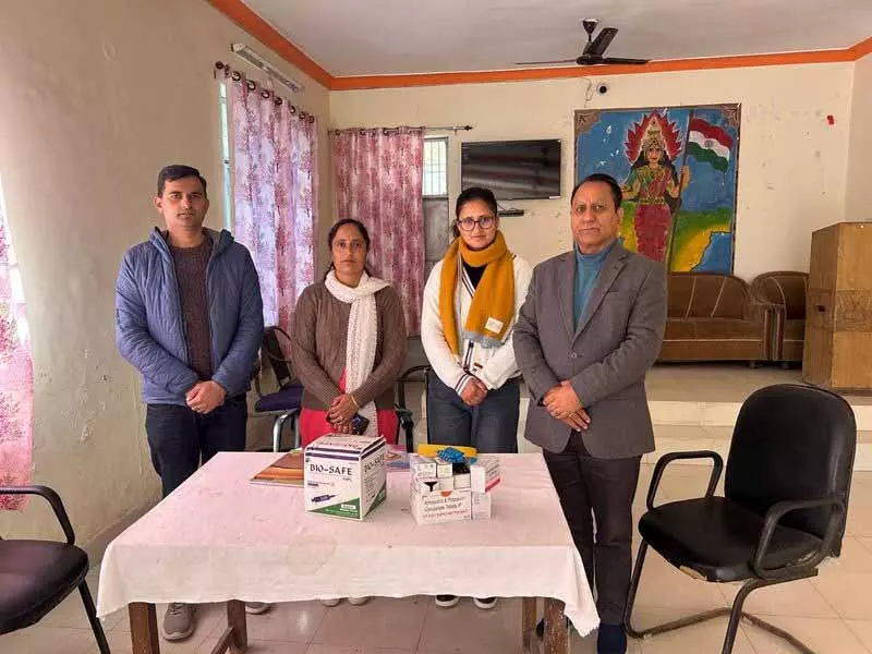 चंबा के CMO ने बनीखेत स्वास्थ्य केंद्र का निरीक्षण किया चंबा के CMO ने बनीखेत स्वास्थ्य केंद्र का निरीक्षण किया