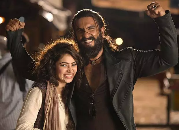 Sara Arjun की रणवीर सिंह को दी गई इमोशनल श्रद्धांजलि पर मिला दिल को छू लेने वाला जवाब Sara Arjun की रणवीर सिंह को दी गई इमोशनल श्रद्धांजलि पर मिला दिल को छू लेने वाला जवाब