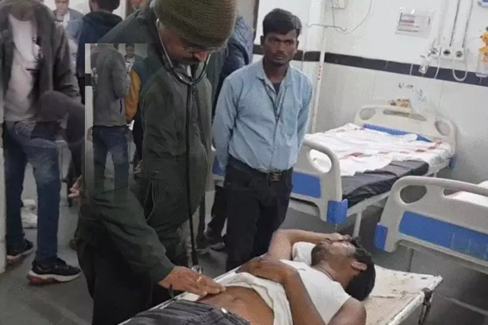 Chhatarpur: रिसॉर्ट में जहरीला खाना, 4 कर्मचारियों की मौत Chhatarpur: रिसॉर्ट में जहरीला खाना, 4 कर्मचारियों की मौत