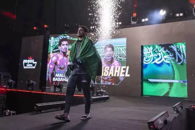 धहरान में Saudi फाइटर्स का जलवा धहरान में Saudi फाइटर्स का जलवा