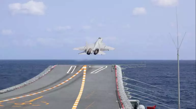 चीनी और रूसी युद्धक विमानों के Air Defence Zone में घुसने पर दक्षिण कोरिया ने जेट विमान भेजे चीनी और रूसी युद्धक विमानों के Air Defence Zone में घुसने पर दक्षिण कोरिया ने जेट विमान भेजे