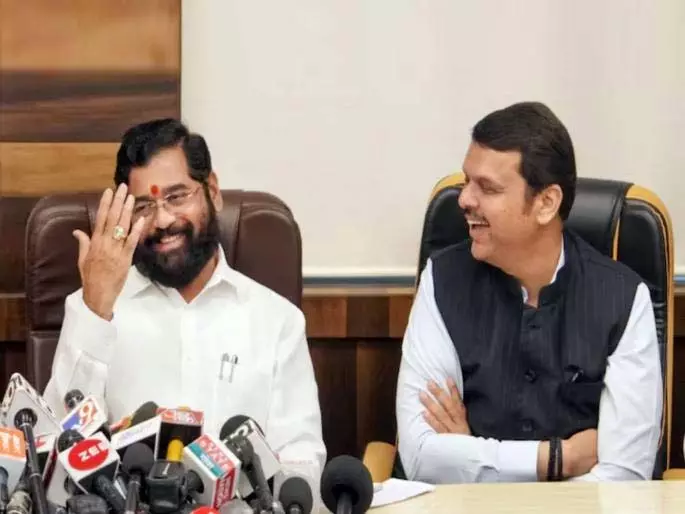 Fadnavis-Shinde ने शीतकालीन सत्र में एकता का दावा किया, विपक्ष पर आरोप लगाया। Fadnavis-Shinde ने शीतकालीन सत्र में एकता का दावा किया, विपक्ष पर आरोप लगाया।