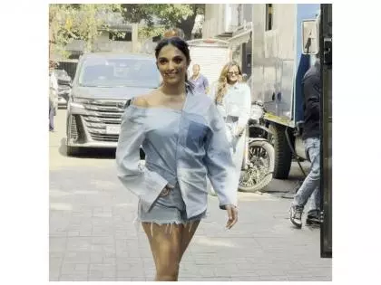 नई माँ बनी Kiara Advani, बेटी पर प्यारी टिप्पणी से फैंस हुए खुश नई माँ बनी Kiara Advani, बेटी पर प्यारी टिप्पणी से फैंस हुए खुश
