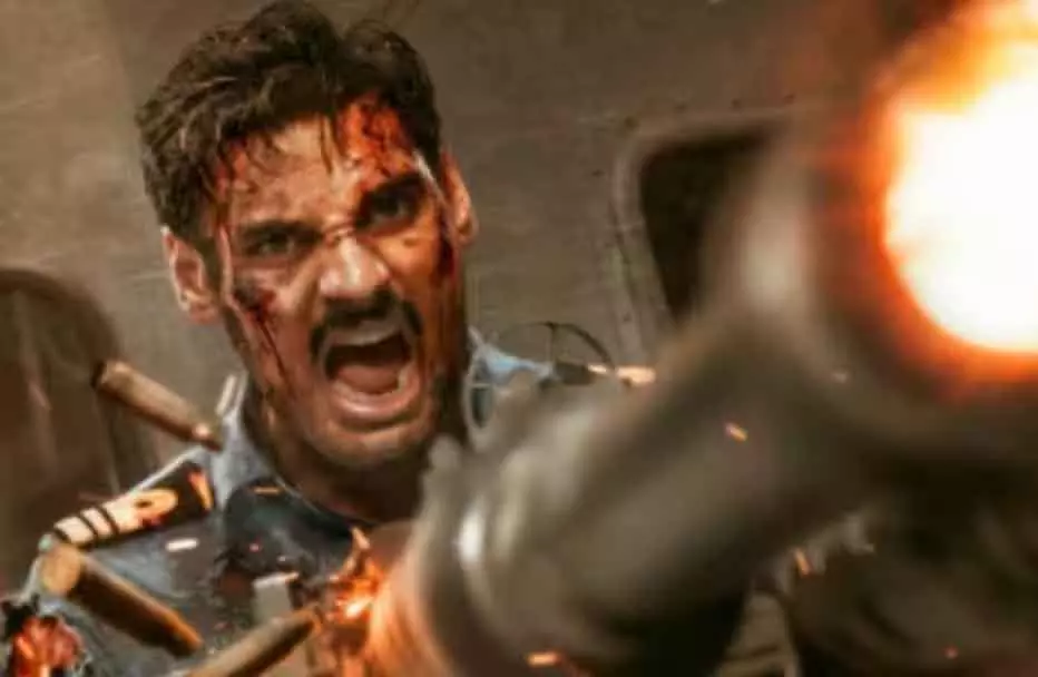 नेवी ऑफिसर अवतार में Ahan Shetty, ‘बॉर्डर 2’ का फर्स्ट लुक हुआ वायरल नेवी ऑफिसर अवतार में Ahan Shetty, ‘बॉर्डर 2’ का फर्स्ट लुक हुआ वायरल