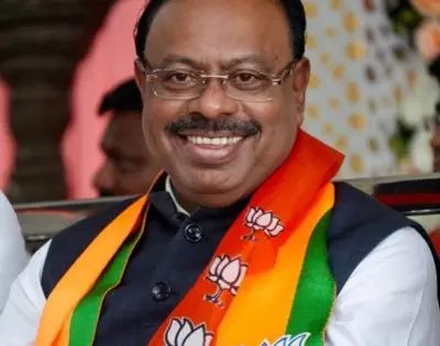 Maharashtra: भूमि विखंडन के कड़े प्रावधानों में ढील देने वाला विधेयक पारित Maharashtra: भूमि विखंडन के कड़े प्रावधानों में ढील देने वाला विधेयक पारित