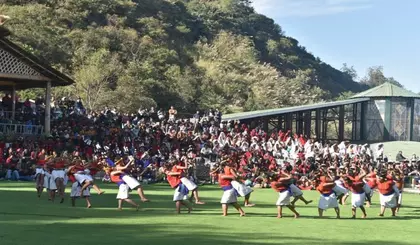 हॉर्नबिल फेस्टिवल के दूसरे दिन आदिवासी कलाकारों ने रंगारंग कार्यक्रम पेश किए हॉर्नबिल फेस्टिवल के दूसरे दिन आदिवासी कलाकारों ने रंगारंग कार्यक्रम पेश किए