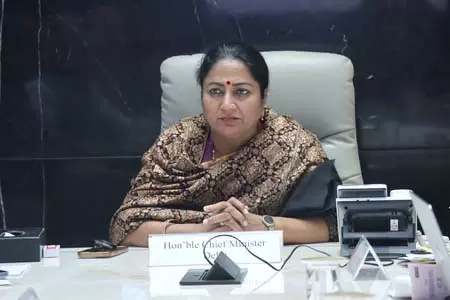 दिल्ली: खुले में कूड़ा जलाने वालों पर 5000 रुपए तक का जुर्माना, सीएम रेखा गुप्ता का फैसला दिल्ली: खुले में कूड़ा जलाने वालों पर 5000 रुपए तक का जुर्माना, सीएम रेखा गुप्ता का फैसला