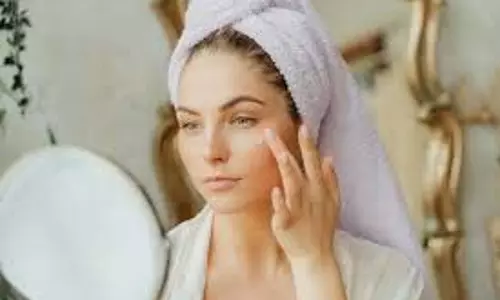 Winter Skin Care Tips: सर्दियों में रूखी और रूखी त्वचा के लिए ये आसान स्किनकेयर तरीके अपनाएं Winter Skin Care Tips: सर्दियों में रूखी और रूखी त्वचा के लिए ये आसान स्किनकेयर तरीके अपनाएं
