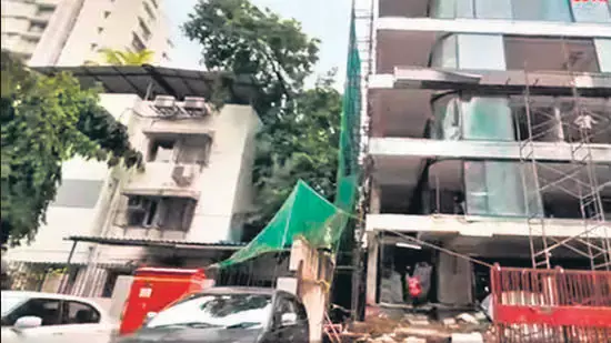 30-40K Juhu रीडेवलपमेंट को लेकर निवासियों ने चुनावों का बहिष्कार किया 30-40K Juhu रीडेवलपमेंट को लेकर निवासियों ने चुनावों का बहिष्कार किया
