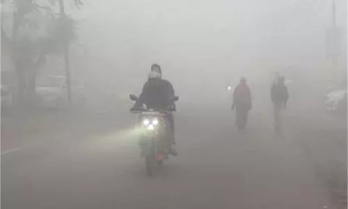 Punjab: कड़ाके की ठंड में कंपकंपी, पारा 3 डिग्री से नीचे गिरा Punjab: कड़ाके की ठंड में कंपकंपी, पारा 3 डिग्री से नीचे गिरा