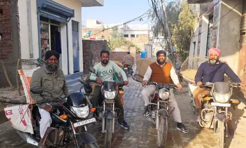 Punjab के गांव में अंडे, चिकन का व्यापार लोगों की आजीविका चलाता है Punjab के गांव में अंडे, चिकन का व्यापार लोगों की आजीविका चलाता है