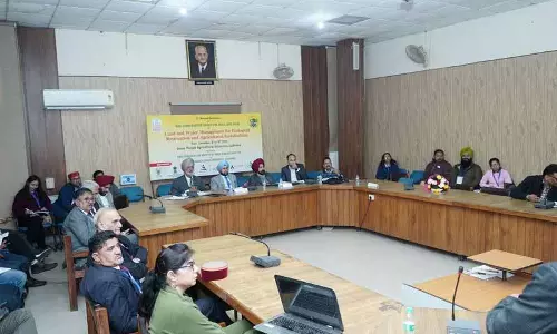 Ludhiana: सम्मेलन में मिट्टी के सुधार की ज़रूरी रणनीतियों पर चर्चा हुई Ludhiana: सम्मेलन में मिट्टी के सुधार की ज़रूरी रणनीतियों पर चर्चा हुई