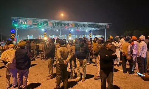 Haryana : सैटेलाइट ट्रैकिंग से बचने के लिए किसान पराली जलाने का समय बदल रहे हैं इसरो स्टडी Haryana : सैटेलाइट ट्रैकिंग से बचने के लिए किसान पराली जलाने का समय बदल रहे हैं इसरो स्टडी