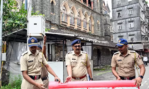 मुलुंड पुलिस ने फर्जी जन्म प्रमाण पत्र प्राप्त करने के आरोप में 367 लोगों के खिलाफ FIR दर्ज की
