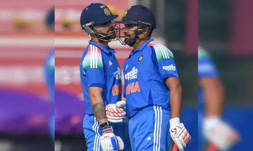 ICC वनडे रैंकिंग: रोहित शर्मा शीर्ष पर कायम, विराट कोहली नंबर 2 पर पहुंचे ICC वनडे रैंकिंग: रोहित शर्मा शीर्ष पर कायम, विराट कोहली नंबर 2 पर पहुंचे
