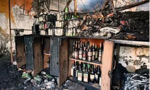 Goa नाइटक्लब आग मामले में लूथरा भाइयों ने Delhi कोर्ट में जमानत याचिका दायर की Goa नाइटक्लब आग मामले में लूथरा भाइयों ने Delhi कोर्ट में जमानत याचिका दायर की