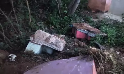 Fan मर्डर केस: कर्नाटक के चित्रदुर्ग में रेणुकास्वामी की समाधि पर तोड़फोड़