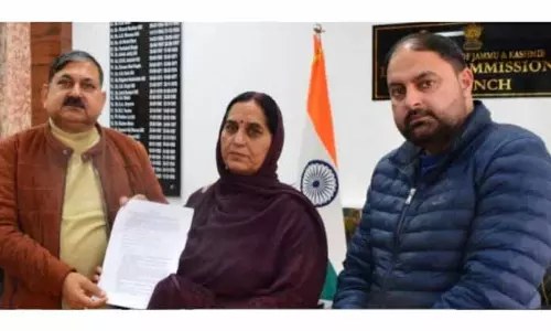 DC ने PMAY (U) के तहत योग्य लाभार्थियों को अवार्ड लेटर सौंपे