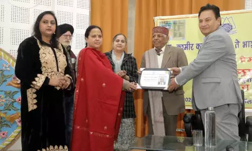JKAACL ने साहित्यिक बातचीत जाने-माने लेखक से मिलें का आयोजन किया