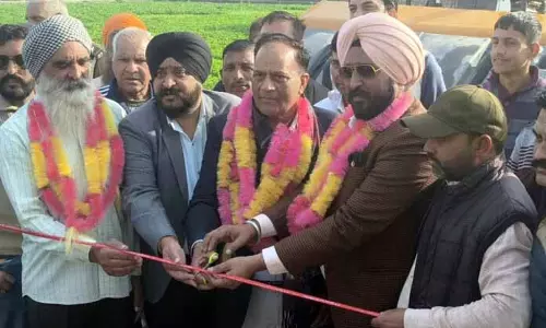 Gharu, टोनी ने घरानी-घराना रोड की ब्लैकटॉपिंग का उद्घाटन किया