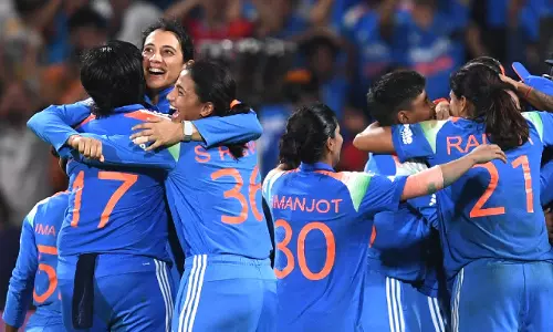 श्रीलंका दौरे के लिए भारत की महिला क्रिकेट टीम में 15 खिलाड़ी श्रीलंका दौरे के लिए भारत की महिला क्रिकेट टीम में 15 खिलाड़ी