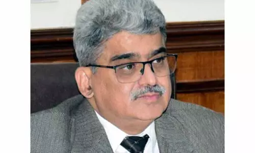 CS ने J&K के सभी GMCs में MBBS और PG सीटों के विस्तार पर ज़ोर दिया