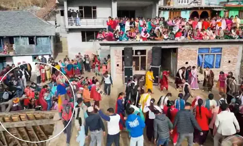 Himachal में शादी समारोह के दौरान छत गिरने से 20 से ज़्यादा मेहमान घायल