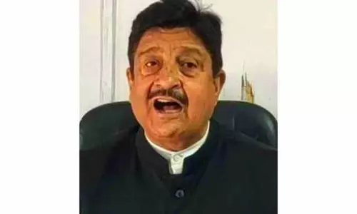JAMMU: डिंपल ने ट्रैफिक विभाग के खिलाफ विरोध प्रदर्शन किया JAMMU: डिंपल ने ट्रैफिक विभाग के खिलाफ विरोध प्रदर्शन किया