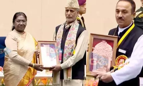 J&K  के चार कारीगरों को हस्तशिल्प के लिए राष्ट्रीय पहचान मिली