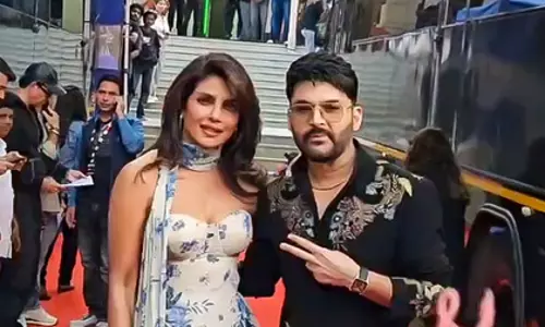 ‘द ग्रेट इंडियन कपिल शो’ सीजन 4: Priyanka Chopra का स्टाइलिश आगमन