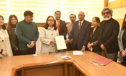 पूर्व प्रोफेसर ने PU में कानून की शिक्षा को सपोर्ट करने के लिए प्लॉट दान किया