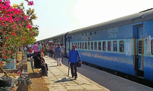 Pandharpur और तिरुपति के बीच लातूर होते हुए नई ट्रेन सेवा शुरू की गई।