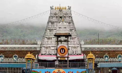 तिरुपति में त्योहार... TTD ने VIP ब्रेक दर्शन रद्द किए।