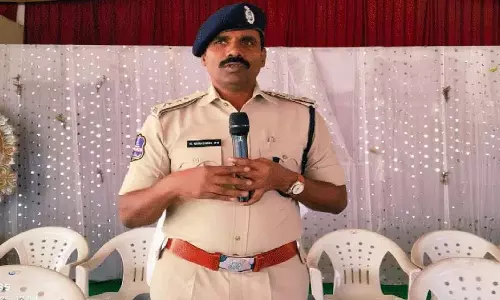 SP Narasimha ने कहा कि पुलिसकर्मियों को चुनाव ड्यूटी को लेकर सतर्क रहना चाहिए SP Narasimha ने कहा कि पुलिसकर्मियों को चुनाव ड्यूटी को लेकर सतर्क रहना चाहिए