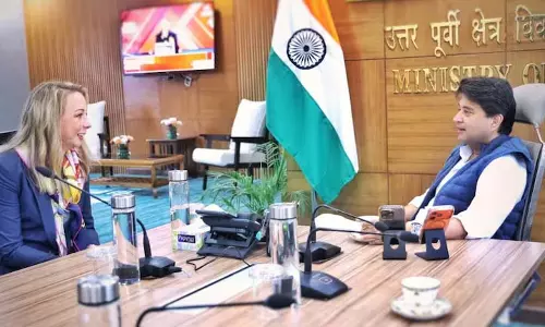 Scindia ने भारत में सैटेलाइट इंटरनेट के विस्तार पर स्टारलिंक अधिकारी के साथ बातचीत की