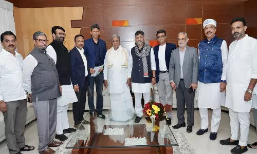वेंकटेश प्रसाद ने कर्नाटक नेताओं से मुलाकात कर चिन्नास्वामी में क्रिकेट वापसी का संकल्प लिया